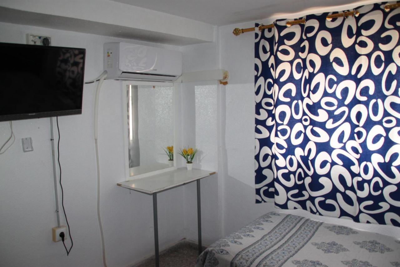 Pension La Lambra Azul Alicante Exterior photo